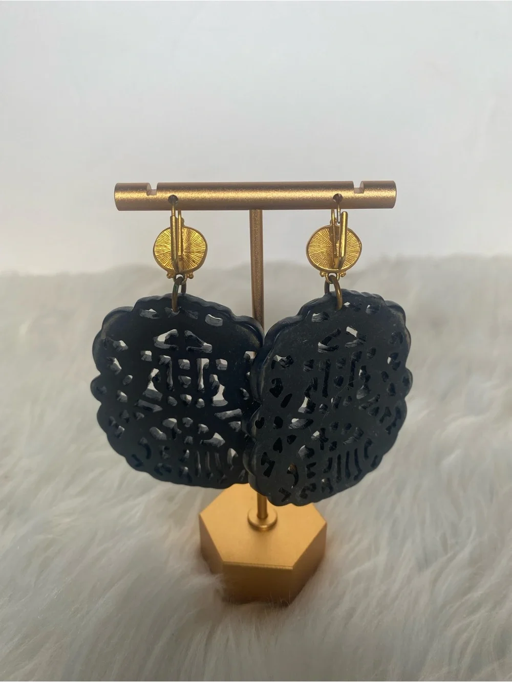 Kenneth Jay Lane Plated Resin Black Hand Carved Drop Wire Pierced Earrings - Picture 4 of 4